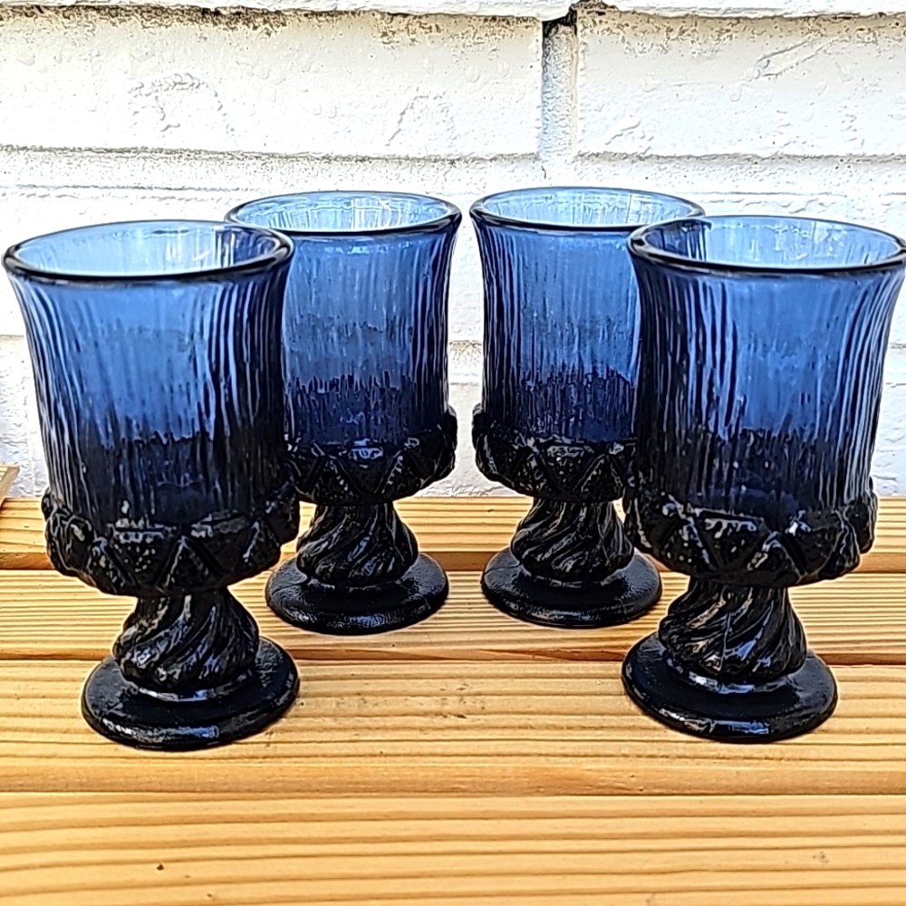 Vintage Fostoria Sorrento Blue Pressed 5” Wine Goblet(s) set of 4